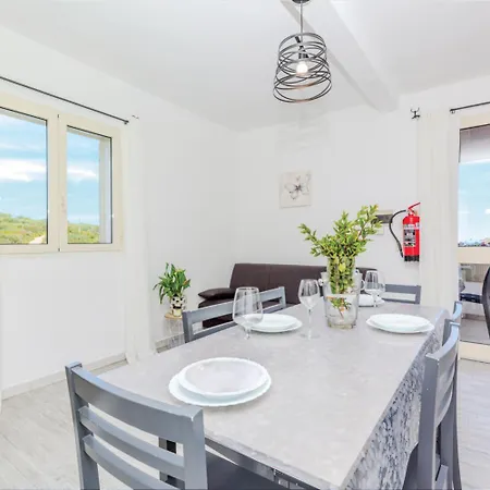 Marianna Apartment *